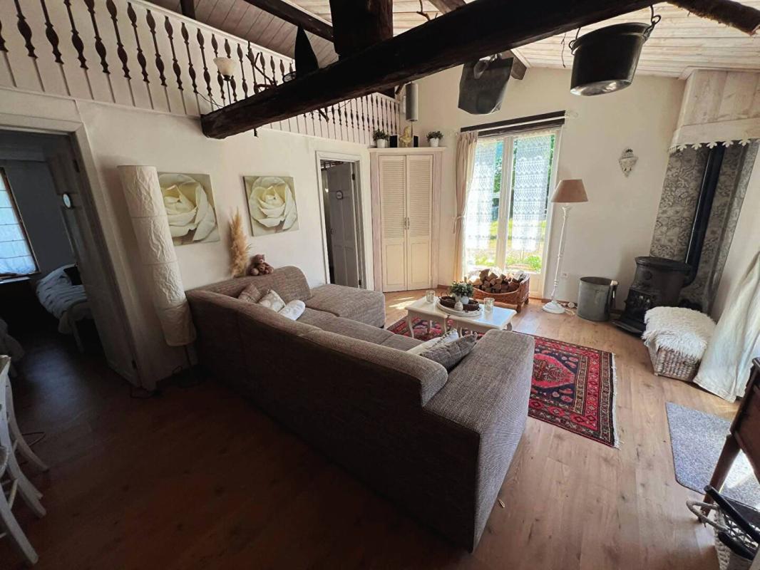 VARAIGNES Maison avec Piscine Varaignes 7 pièce(s) 190 m2 16