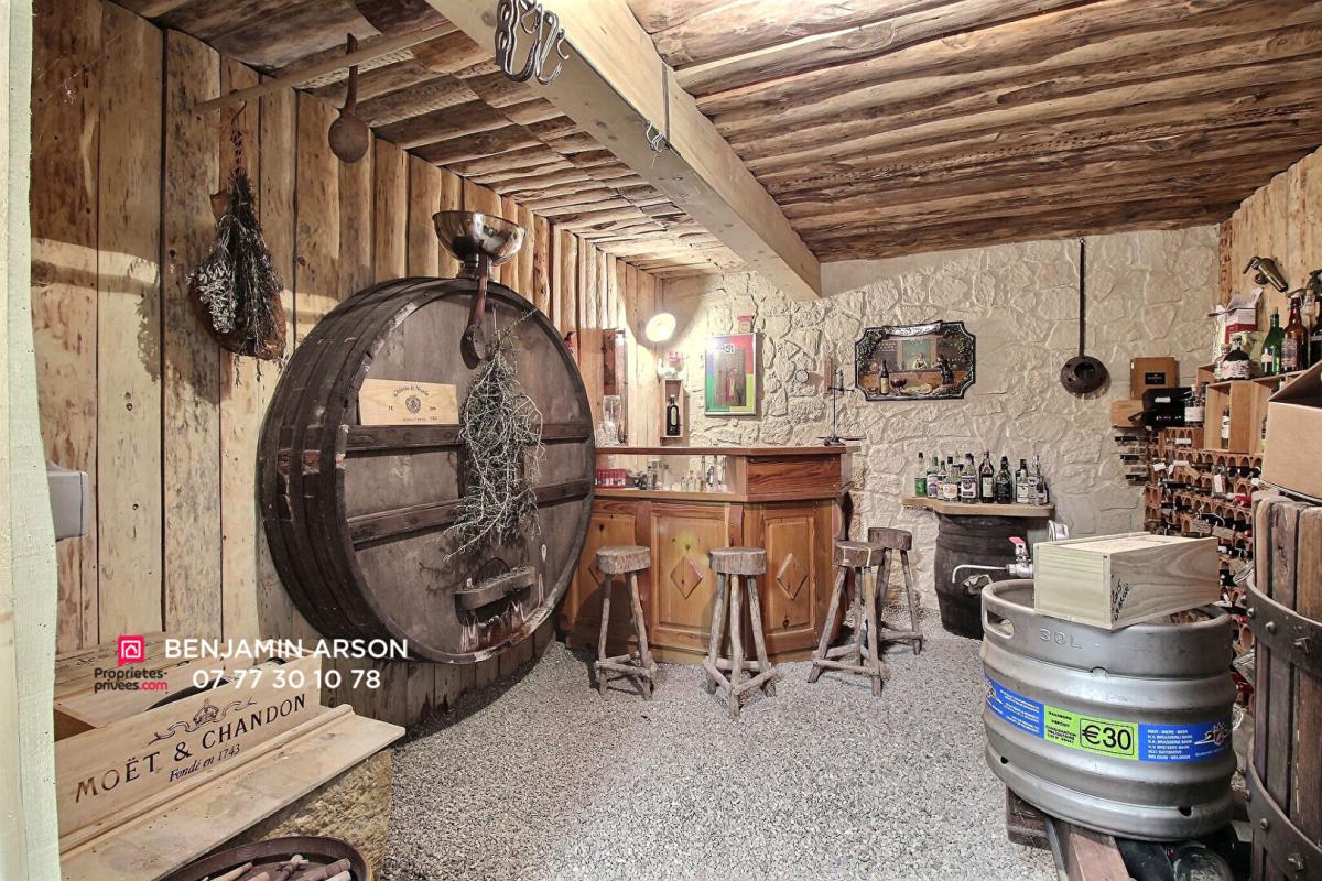 LE BOURGET-DU-LAC Maison Le Bourget Du Lac 8 pièces 177 m2 9