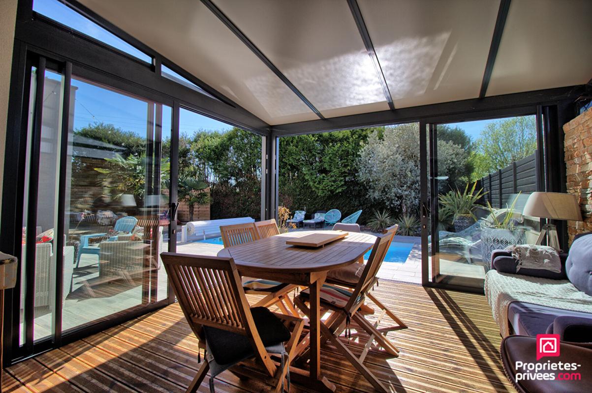 SAINT-BARTHELEMY-D'ANJOU Maison Saint Barthelemy D Anjou 8 pièce(s) 220 m2 14