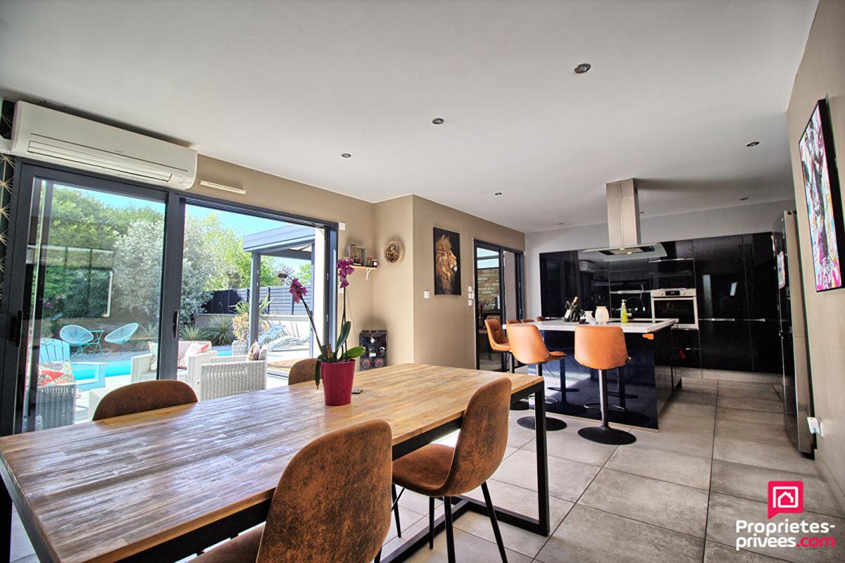 SAINT-BARTHELEMY-D'ANJOU Maison Saint Barthelemy D Anjou 8 pièce(s) 220 m2 6