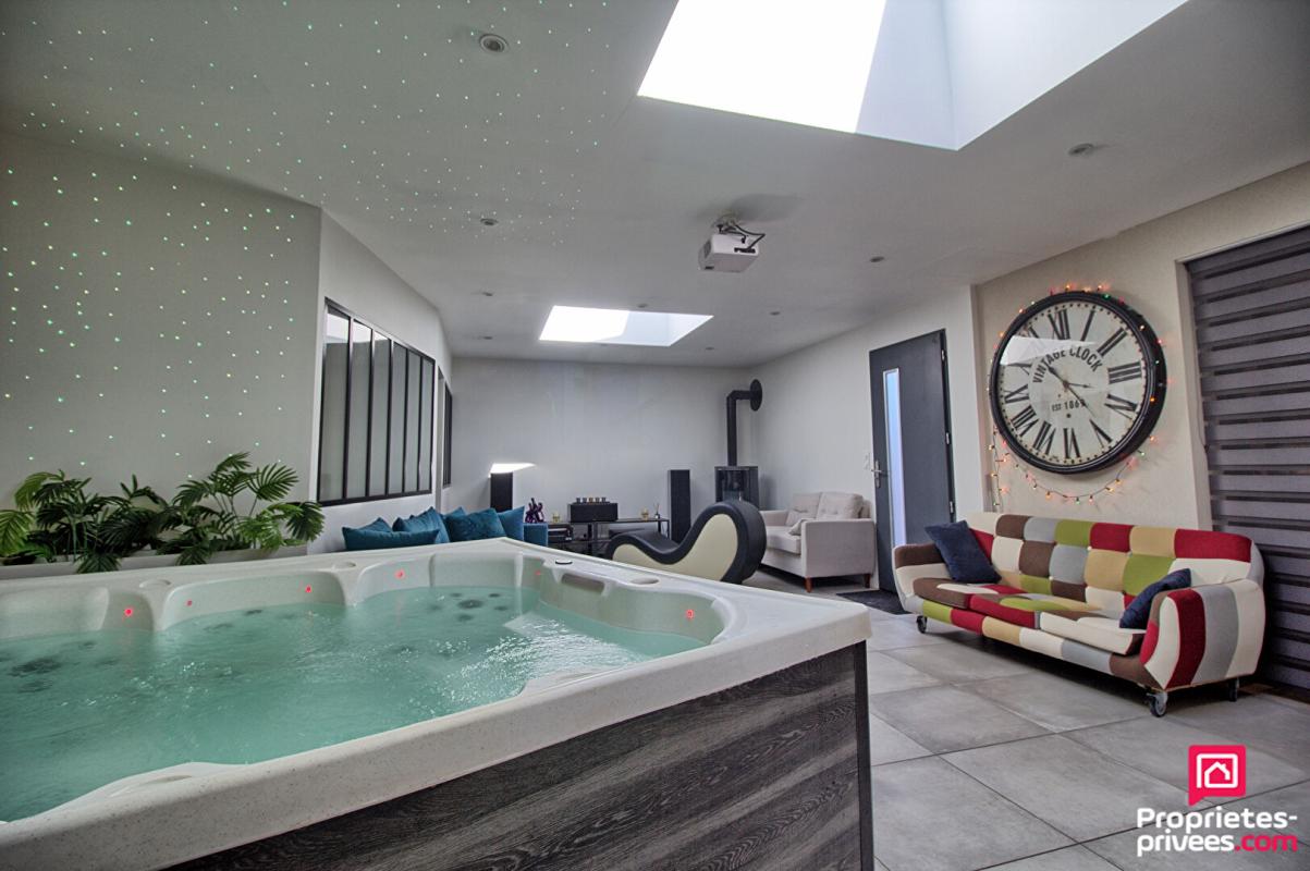 SAINT-BARTHELEMY-D'ANJOU Maison Saint Barthelemy D Anjou 8 pièce(s) 220 m2 9