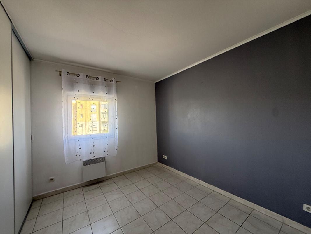 ISTRES Appartement de type 3 avec terrasse et une place de parking 5