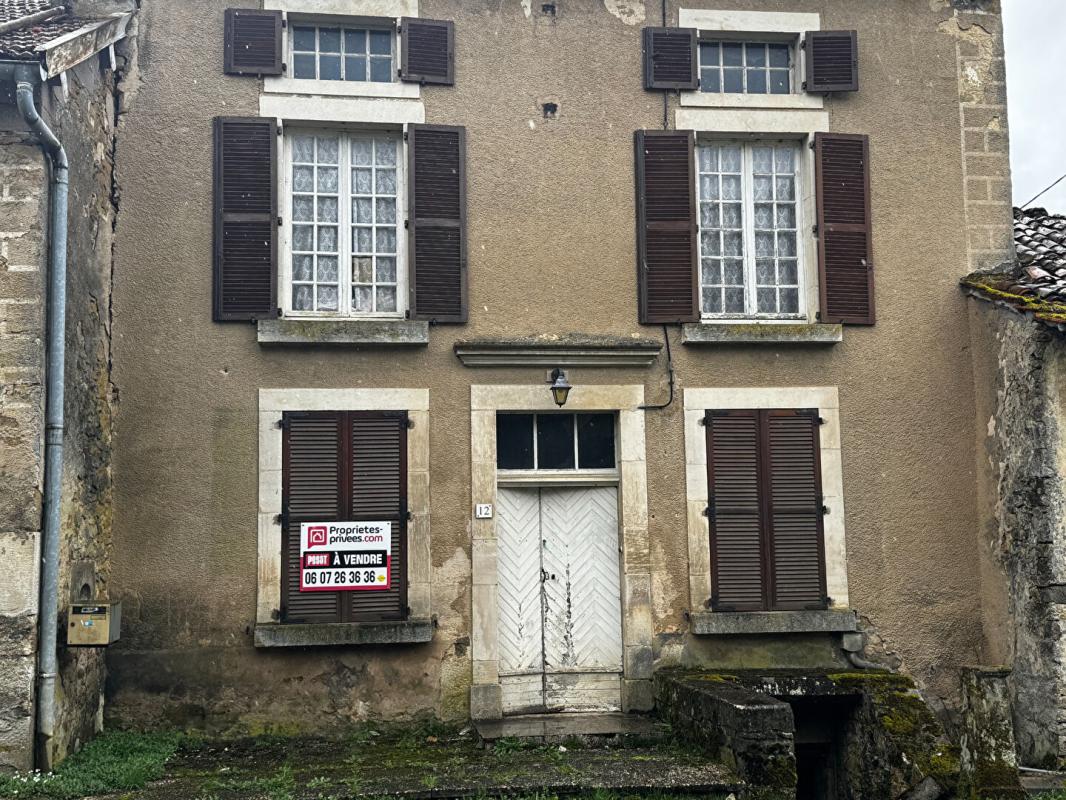 LEVECOURT Maison de village sans vis vis 6 pièce(s) 160 m2 A RENOVER 3