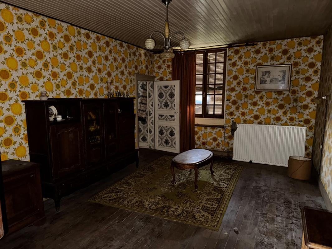 LEVECOURT Maison de village sans vis vis 6 pièce(s) 160 m2 A RENOVER 6