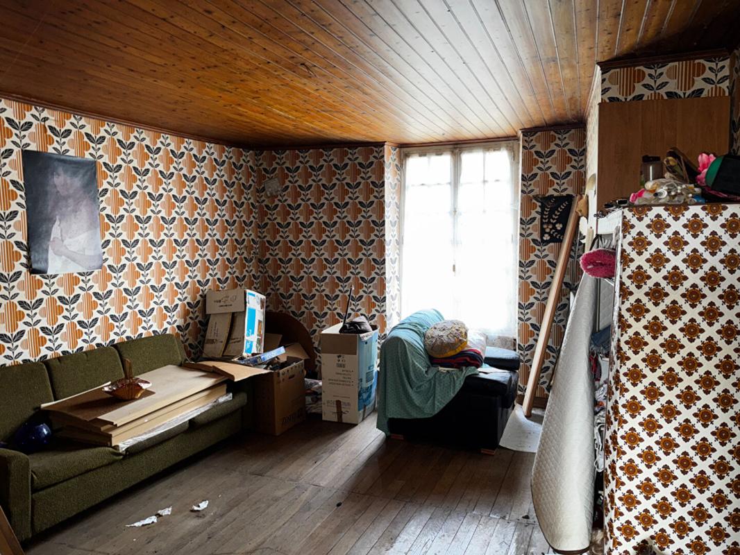 LEVECOURT Maison de village sans vis vis 6 pièce(s) 160 m2 A RENOVER 9