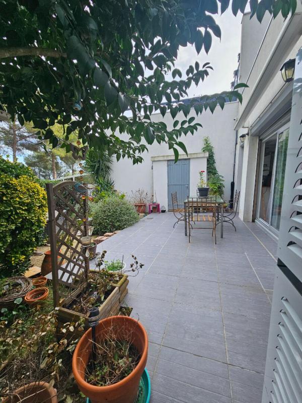 MARTIGUES Appartement Duplex 6 pièce(s) de 110 m2(156m2) avec jardin et terrasses sans Vis à Vis vu sur l'Etang 8