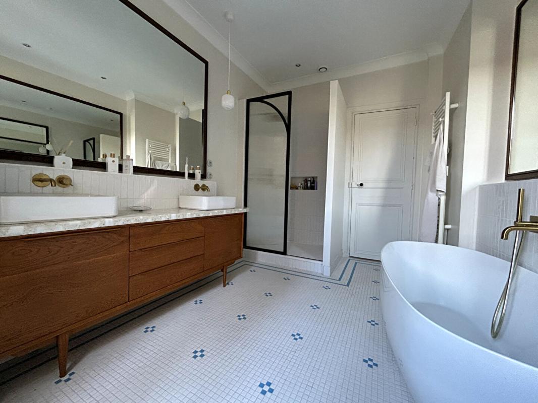 BORDEAUX Vente Demeure de prestige 310m2 Bordeaux (33000) 8