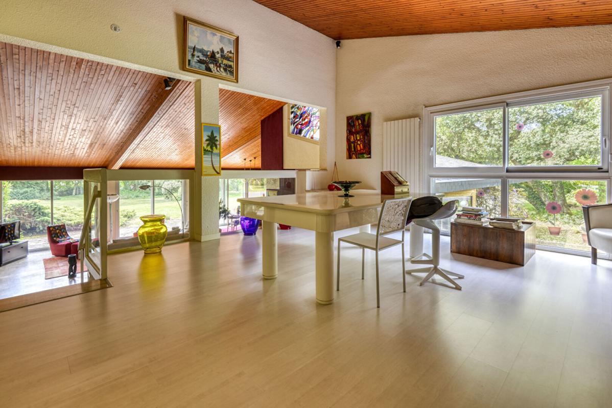 SAUTRON Maison Sautron 8 pièce(s) 260 m2  au coeur d'un parc arboré 9