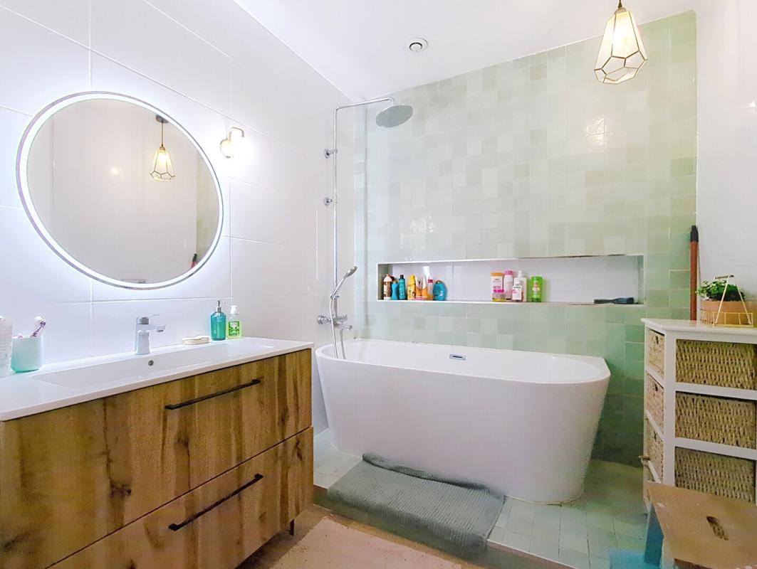 LORMONT Maison Lormont 5 pièce(s) 144.90 m2 10