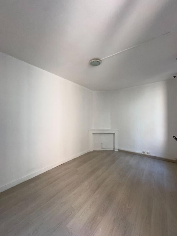 LILLE IMMEUBLE DE RAPPORT de 99 m2 et 45m2 de local commercial - Wazemmes 10