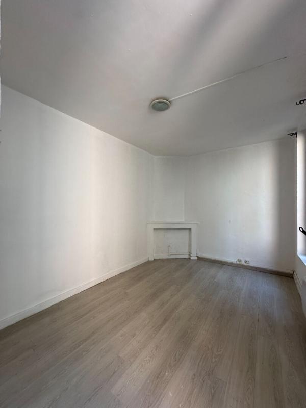 LILLE IMMEUBLE DE RAPPORT de 99 m2 et 45m2 de local commercial - Wazemmes 11