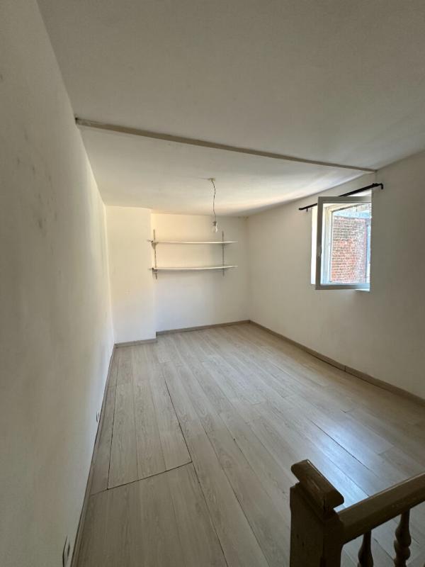 LILLE IMMEUBLE DE RAPPORT de 99 m2 et 45m2 de local commercial - Wazemmes 8