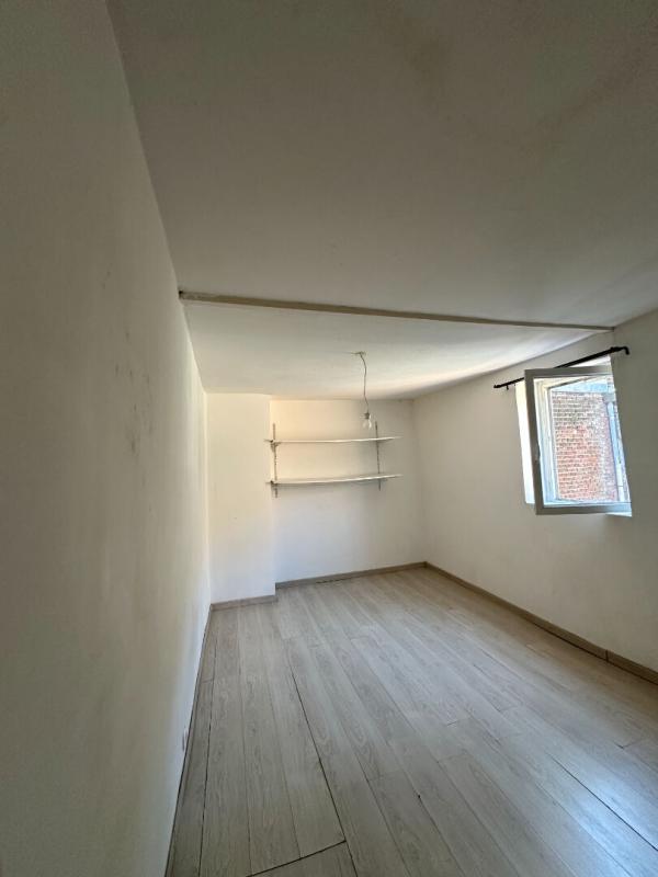 LILLE IMMEUBLE DE RAPPORT de 99 m2 et 45m2 de local commercial - Wazemmes 9