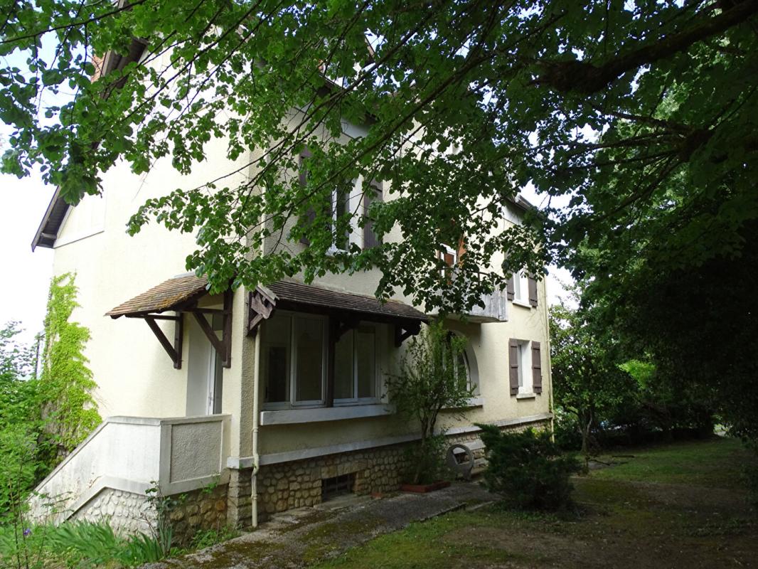 THENON Maison Thenon 4 pièce(s) 131 m2 1