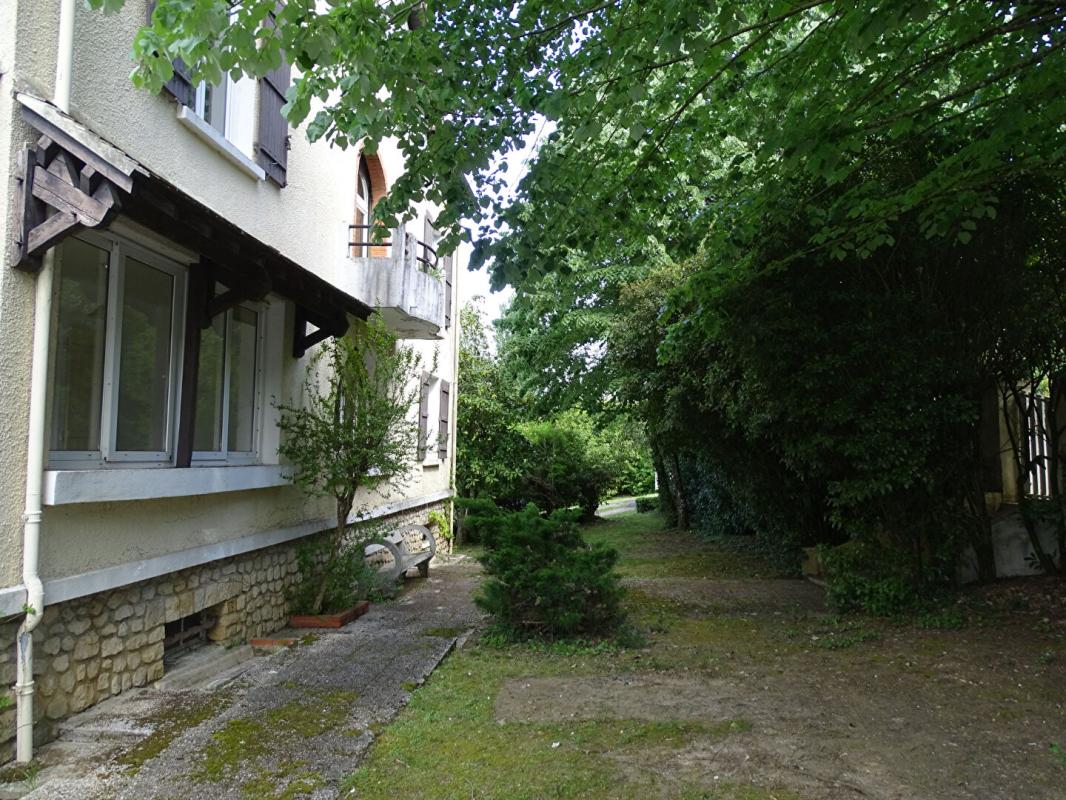 THENON Maison Thenon 4 pièce(s) 131 m2 12