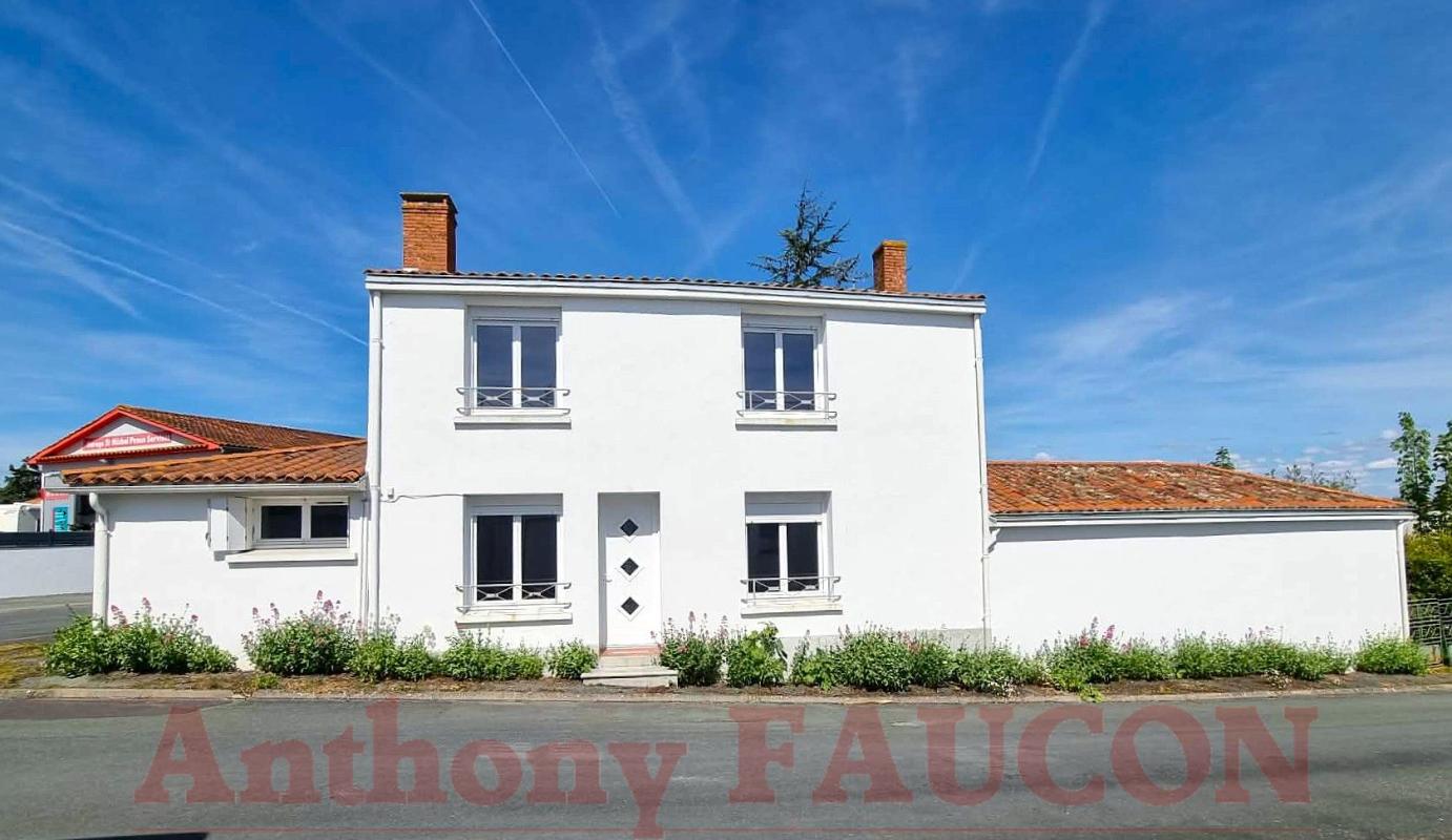 SAINT-MICHEL-EN-L'HERM Maison Saint Michel En L Herm 3 pièce(s) 100 m2 1
