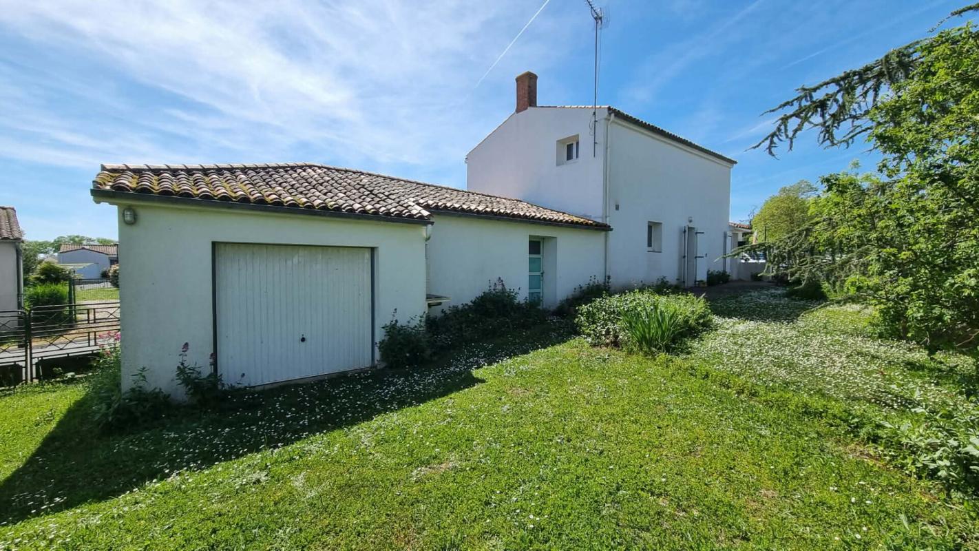 SAINT-MICHEL-EN-L'HERM Maison Saint Michel En L Herm 3 pièce(s) 100 m2 12