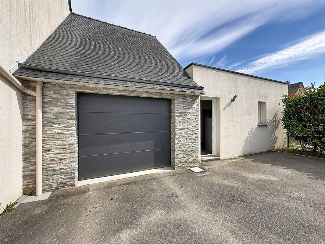 ELVEN Maison familiale de 175 m², avec T2 indépendant · Terrain 1 100 m² · Elven (56250) 13