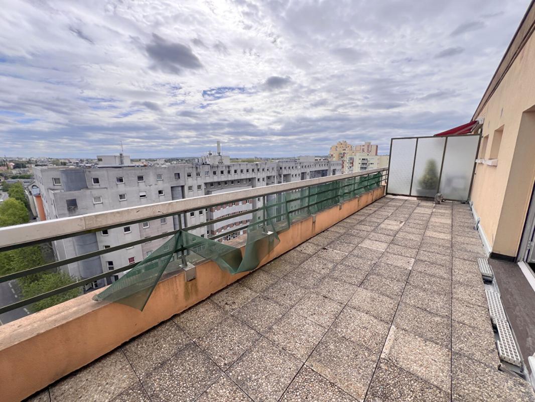 LE MANS Appartement - Le Mans - BOLLEE - STUDIO avec Terrasse - 29 m² 1