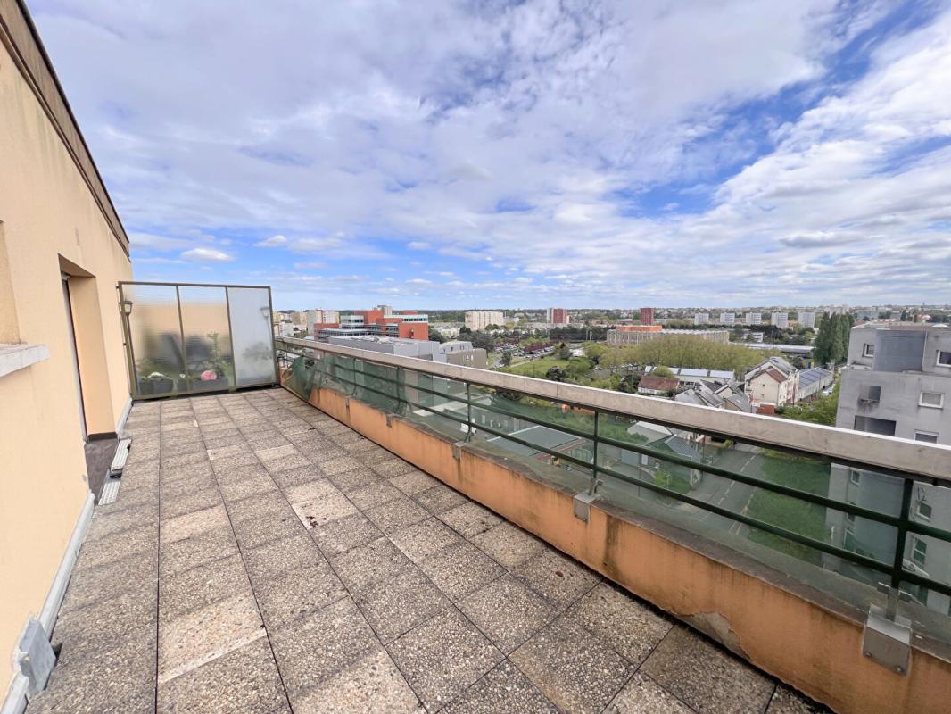 LE MANS Appartement - Le Mans - BOLLEE - STUDIO avec Terrasse - 29 m² 2