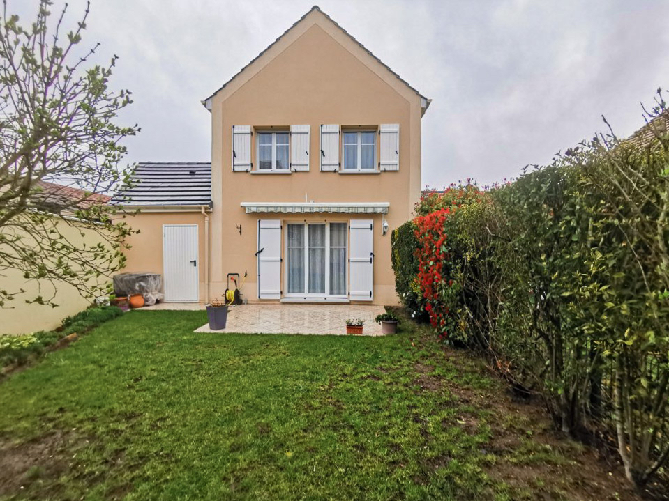 FLEURY-MEROGIS Maison FLEURY VILLAGE 11