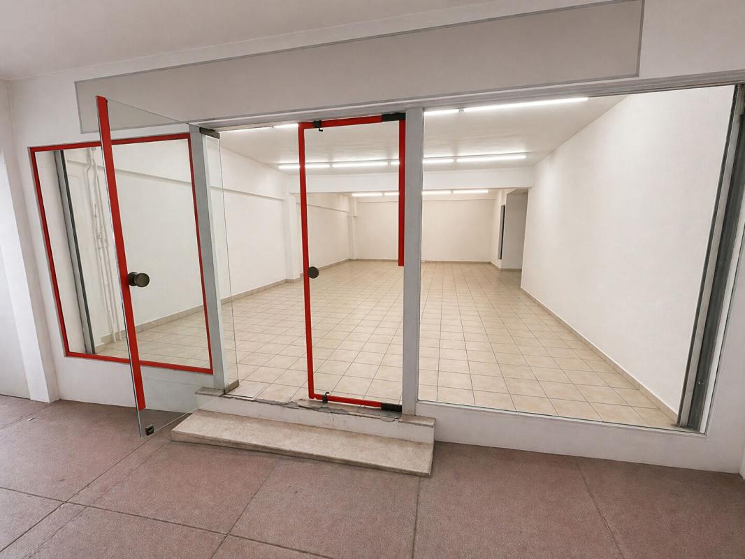 SAINT-RAPHAEL Local / Garage en centre-ville -  Saint Raphael - 1