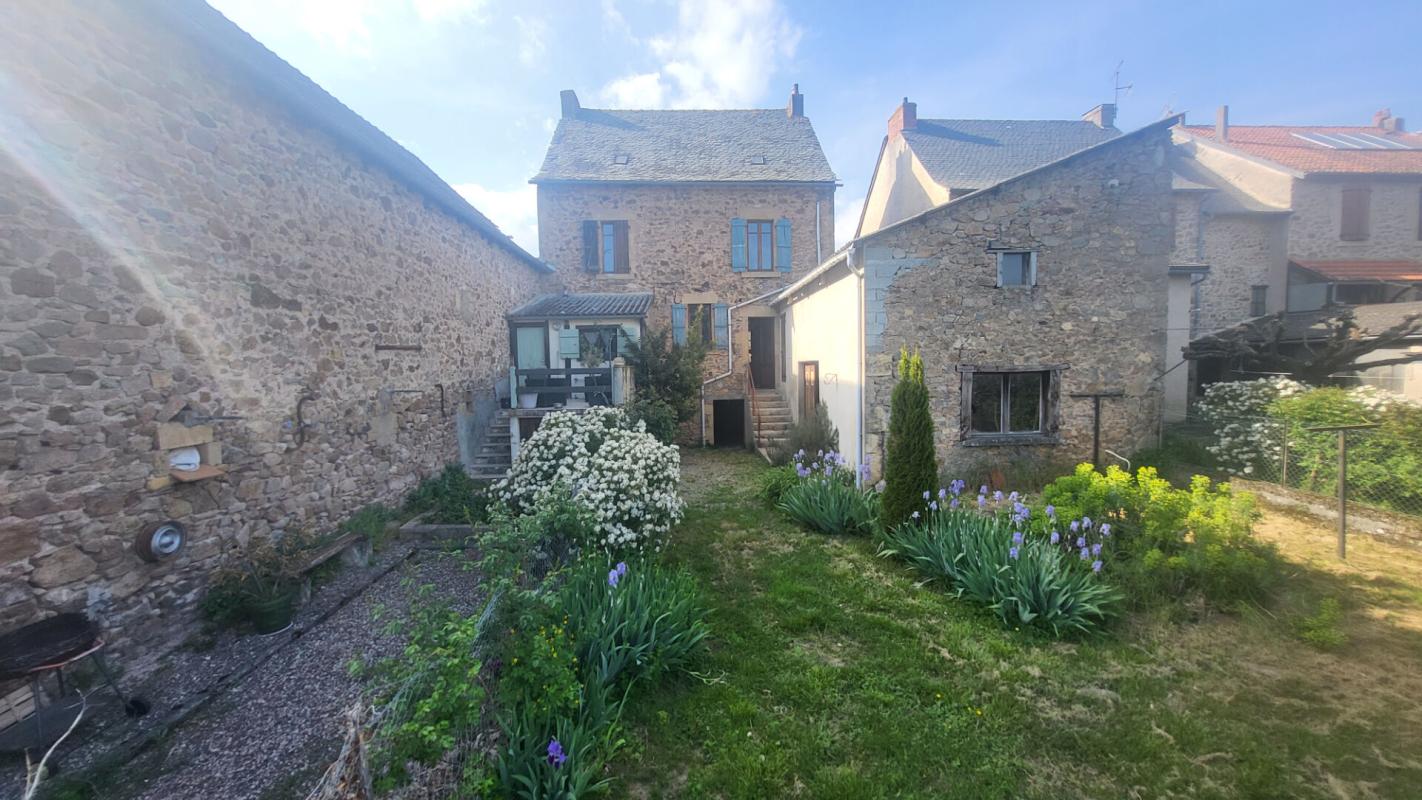 LANUEJOULS Maison  5 pièce(s) 135 m2 10