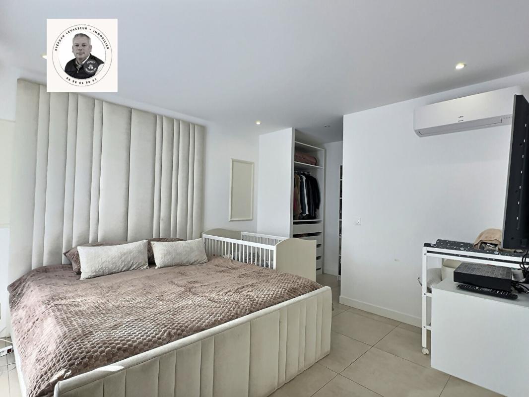 VIDAUBAN Maison Vidauban 4 pièce(s) 7