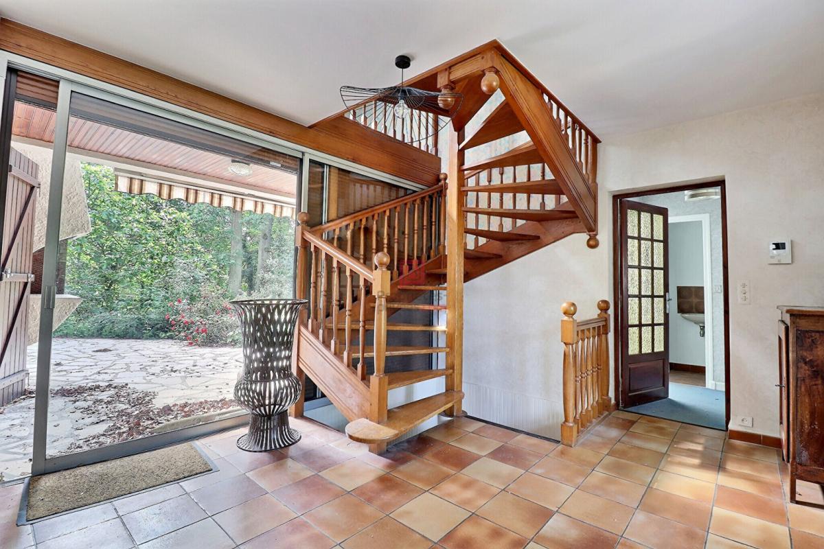 VILLIERS-SUR-ORGE Demeure de caractère Villiers-sur-Orge 7 pièces 174 m² 14