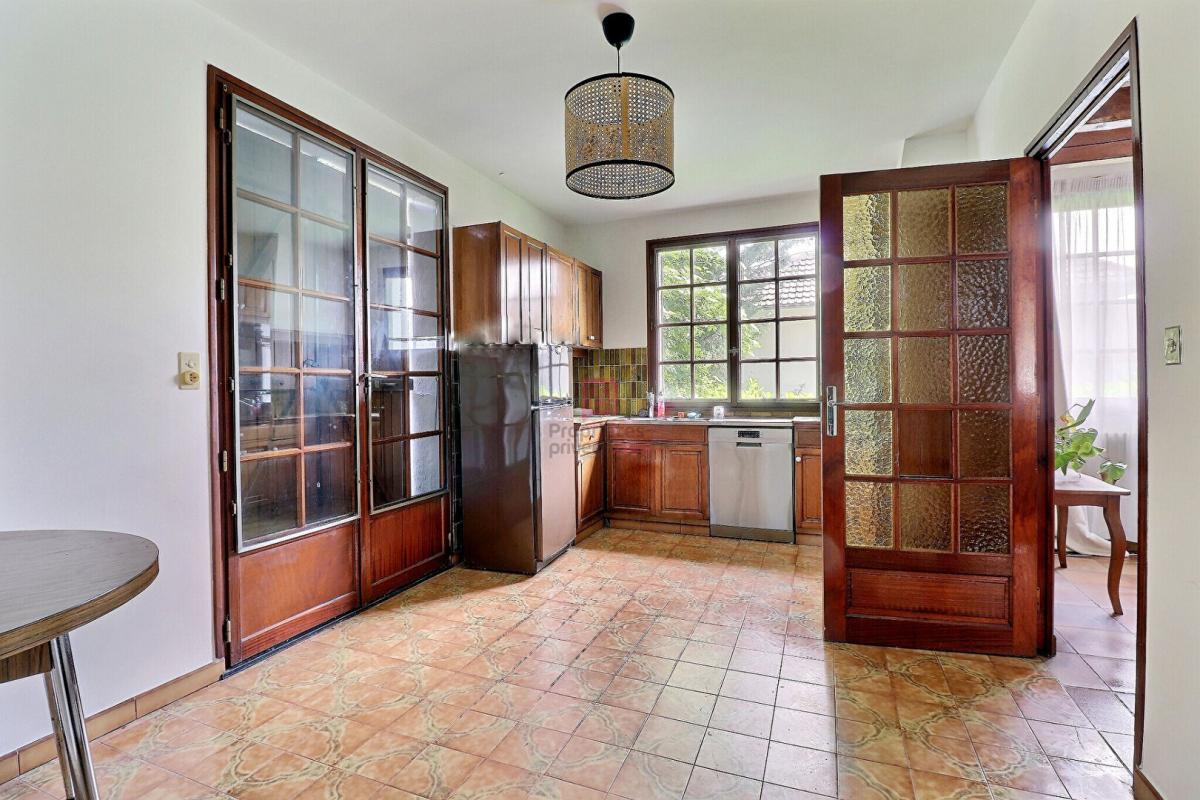 VILLIERS-SUR-ORGE Demeure de caractère Villiers-sur-Orge 7 pièces 174 m² 8
