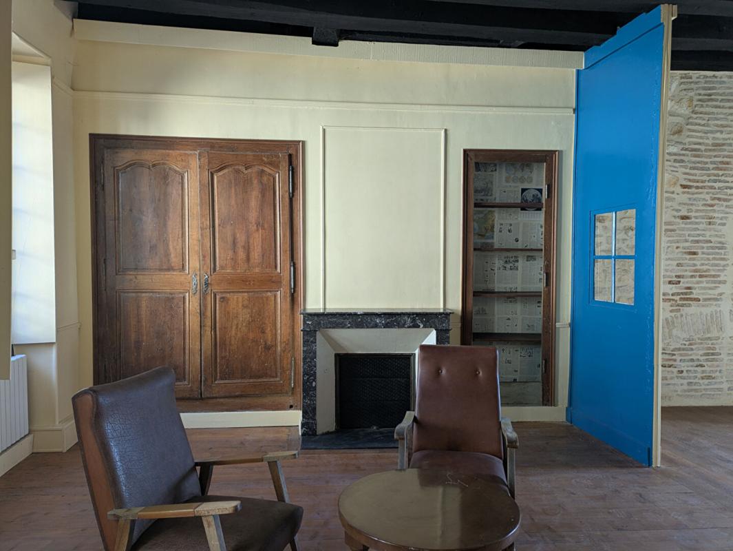 LA CHARITE-SUR-LOIRE Immeuble d'habitation et commercial La Charité Sur Loire  avec jardin 6