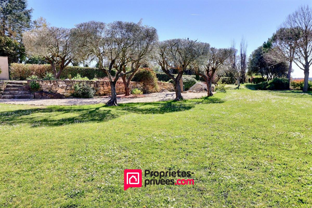 UZES Incroyable vue, environnement exceptionnel! 10