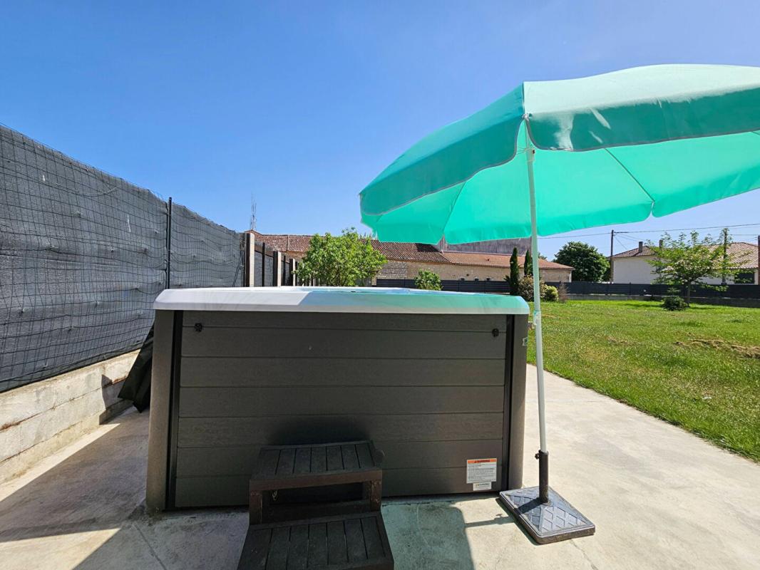 BOE Coup de Coeur à Boé : Maison Contemporaine Impeccable  100m²+ terrain Bâtissable 15