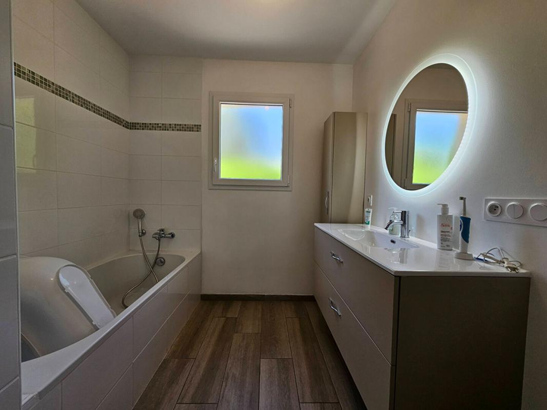 BOE Coup de Coeur à Boé : Maison Contemporaine Impeccable  100m²+ terrain Bâtissable 8