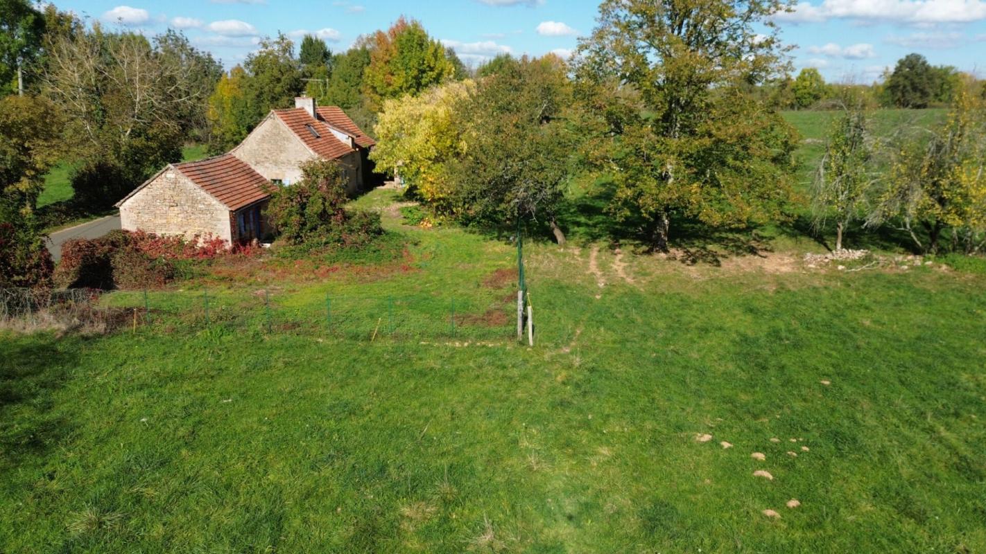 BEAUREGARD Fermette  maison 5 pièces 90 m2 gîte 24m² 17
