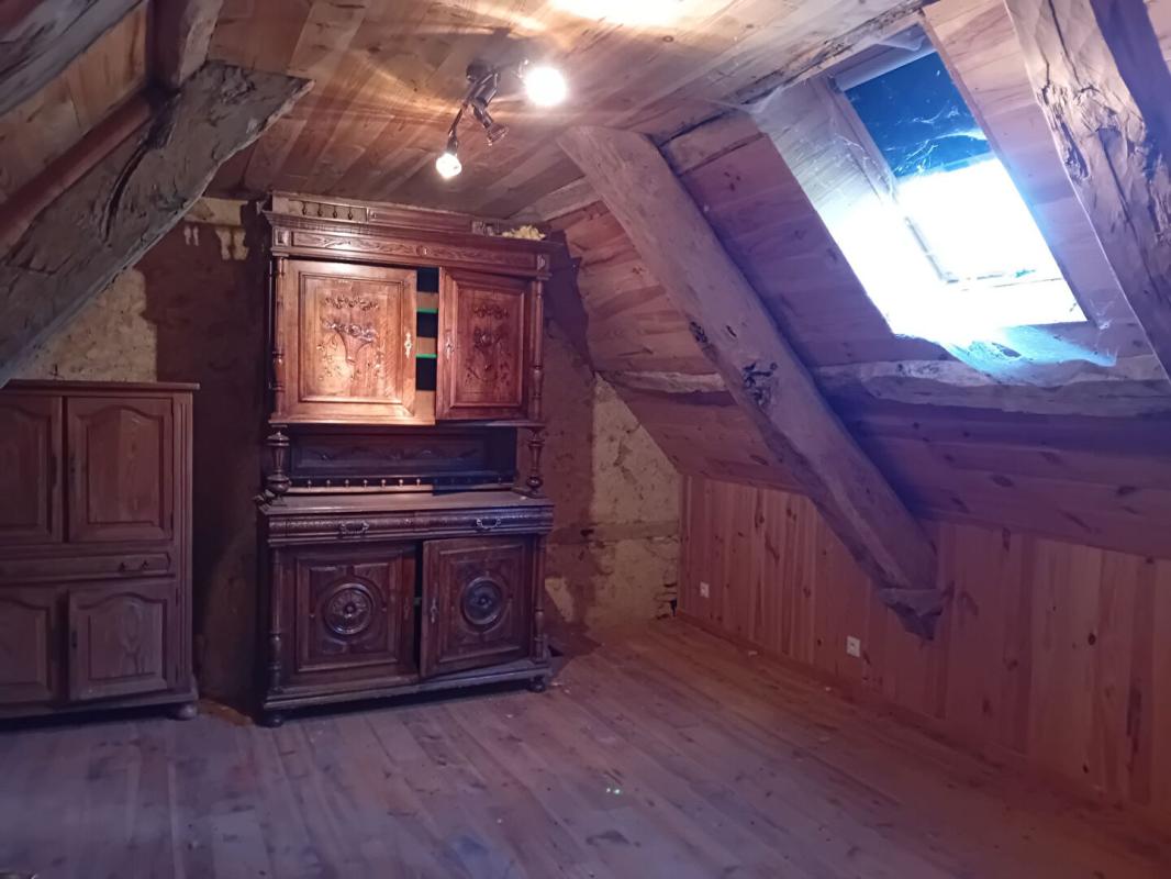 BEAUREGARD Fermette  maison 5 pièces 90 m2 gîte 24m² 8