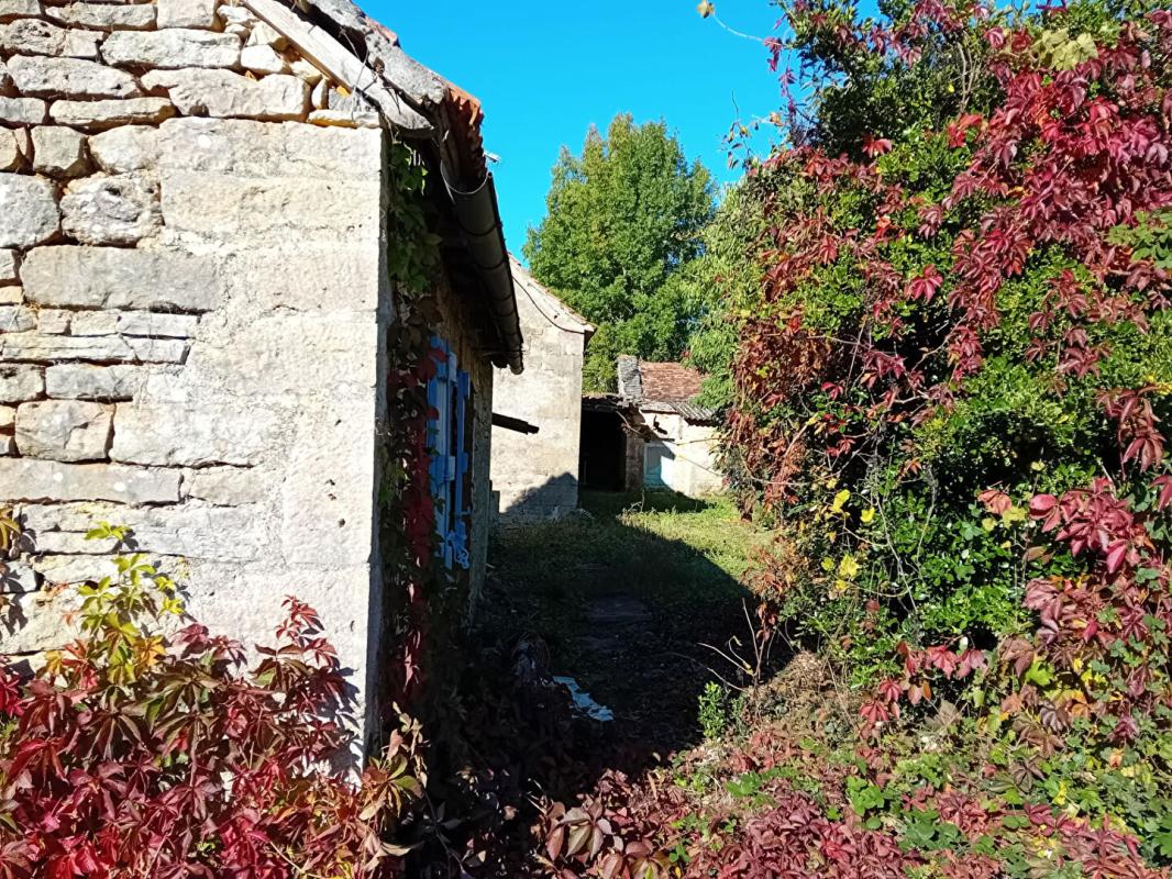 BEAUREGARD Fermette  maison 5 pièces 90 m2 gîte 24m² 9