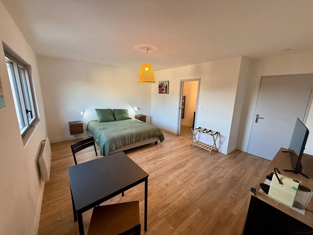 ARRADON Arradon- Contemporaine 194m 2  env . 5 suites- Garage 11