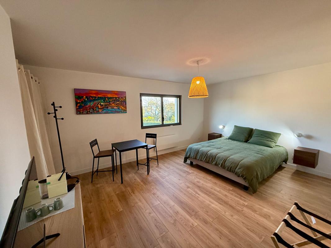 ARRADON Arradon- Contemporaine 194m 2  env . 5 suites- Garage 12