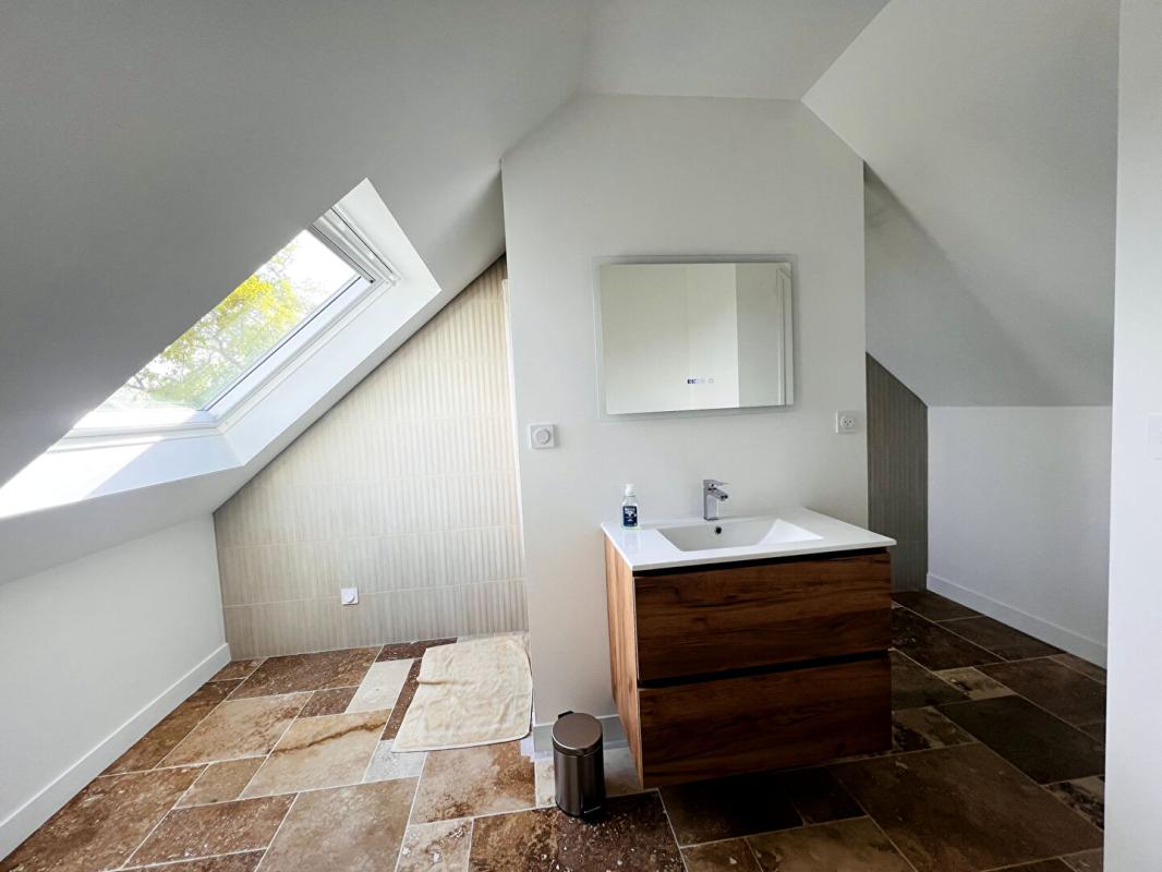 ARRADON Arradon- Contemporaine 194m 2  env . 5 suites- Garage 9