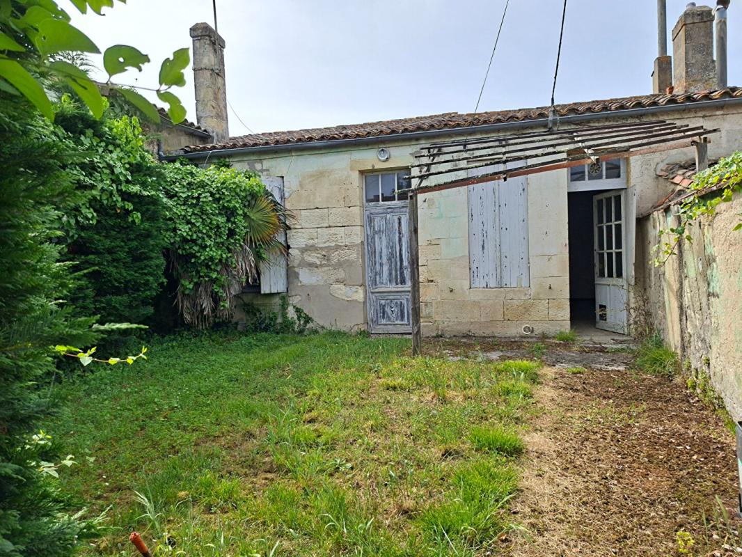 SAINT-ESTEPHE Demeure de prestige maison de maître  8 pièces maison  et petite maison 80 m2 18