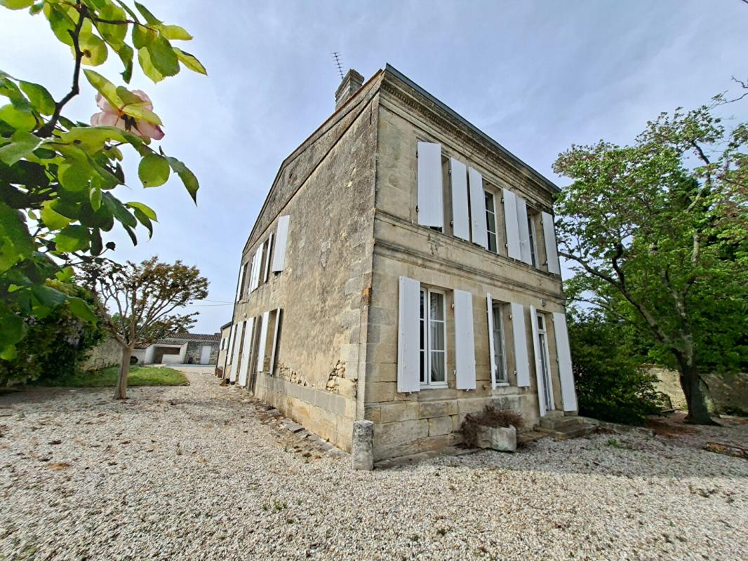 SAINT-ESTEPHE Demeure de prestige maison de maître  8 pièces maison  et petite maison 80 m2 2