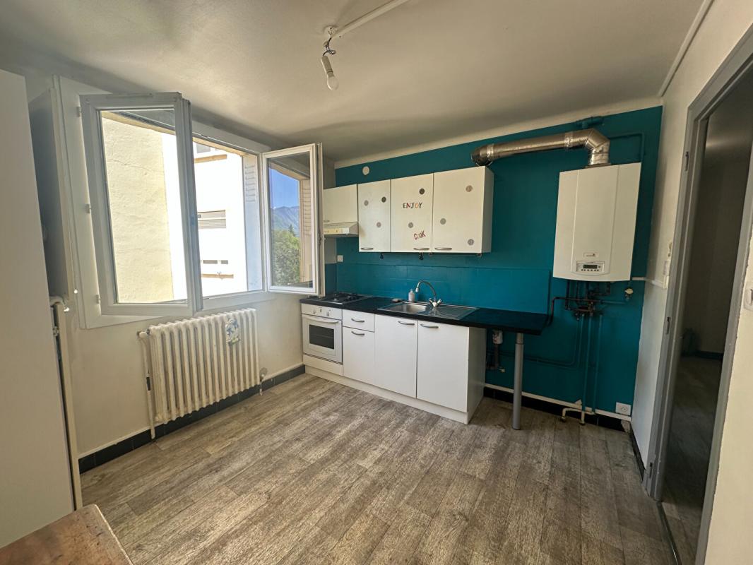 ALBERTVILLE Appartement T2 de 59 m² avec potentiel T3 4