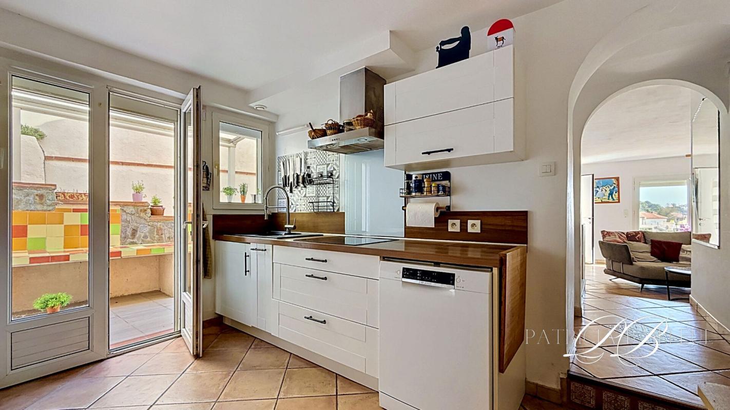 PORT-VENDRES Port Vendres - Villa 3 faces avec vue ,terrasses et garages 10