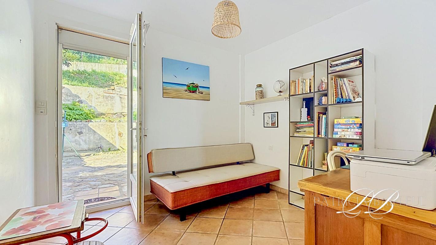 PORT-VENDRES Port Vendres - Villa 3 faces avec vue ,terrasses et garages 13