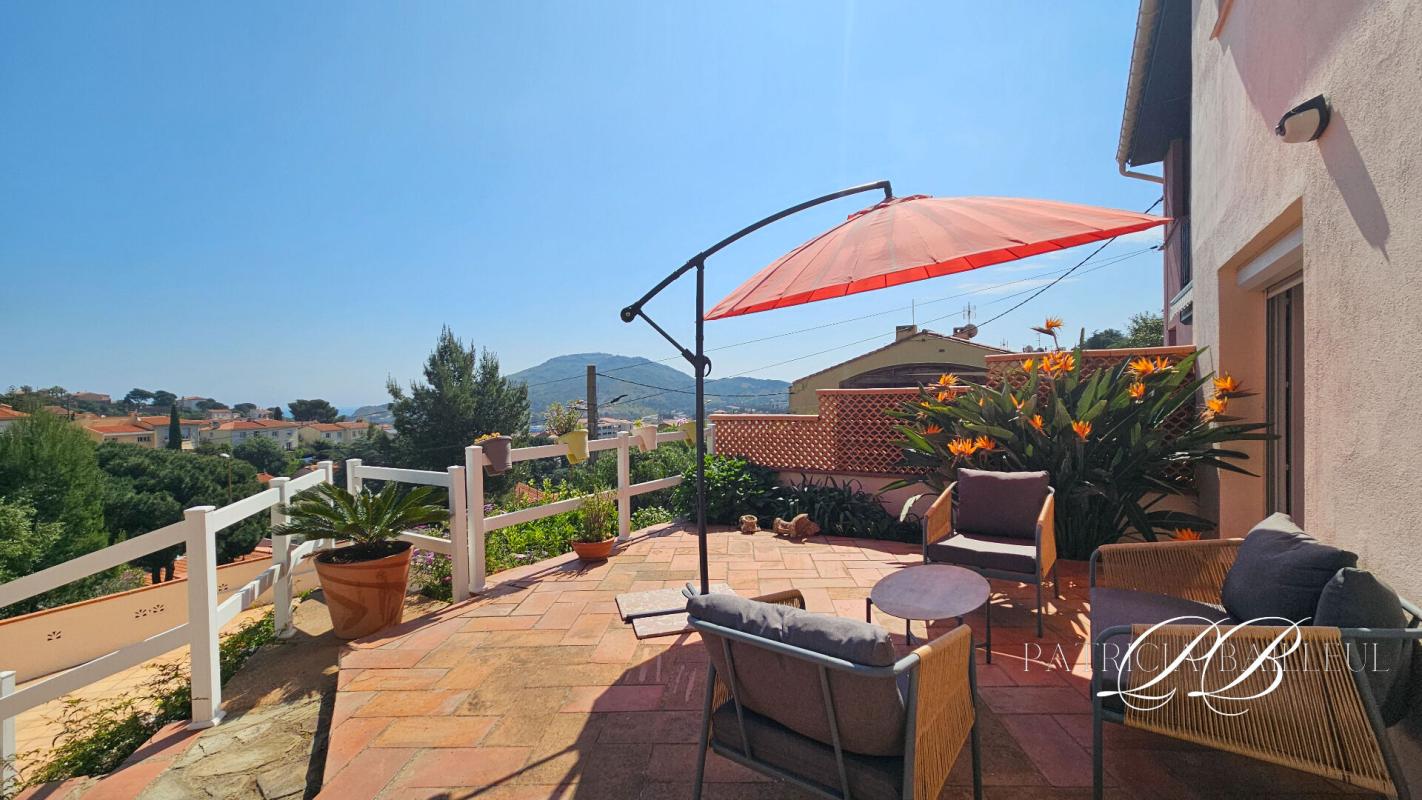 PORT-VENDRES Port Vendres - Villa 3 faces avec vue ,terrasses et garages 16