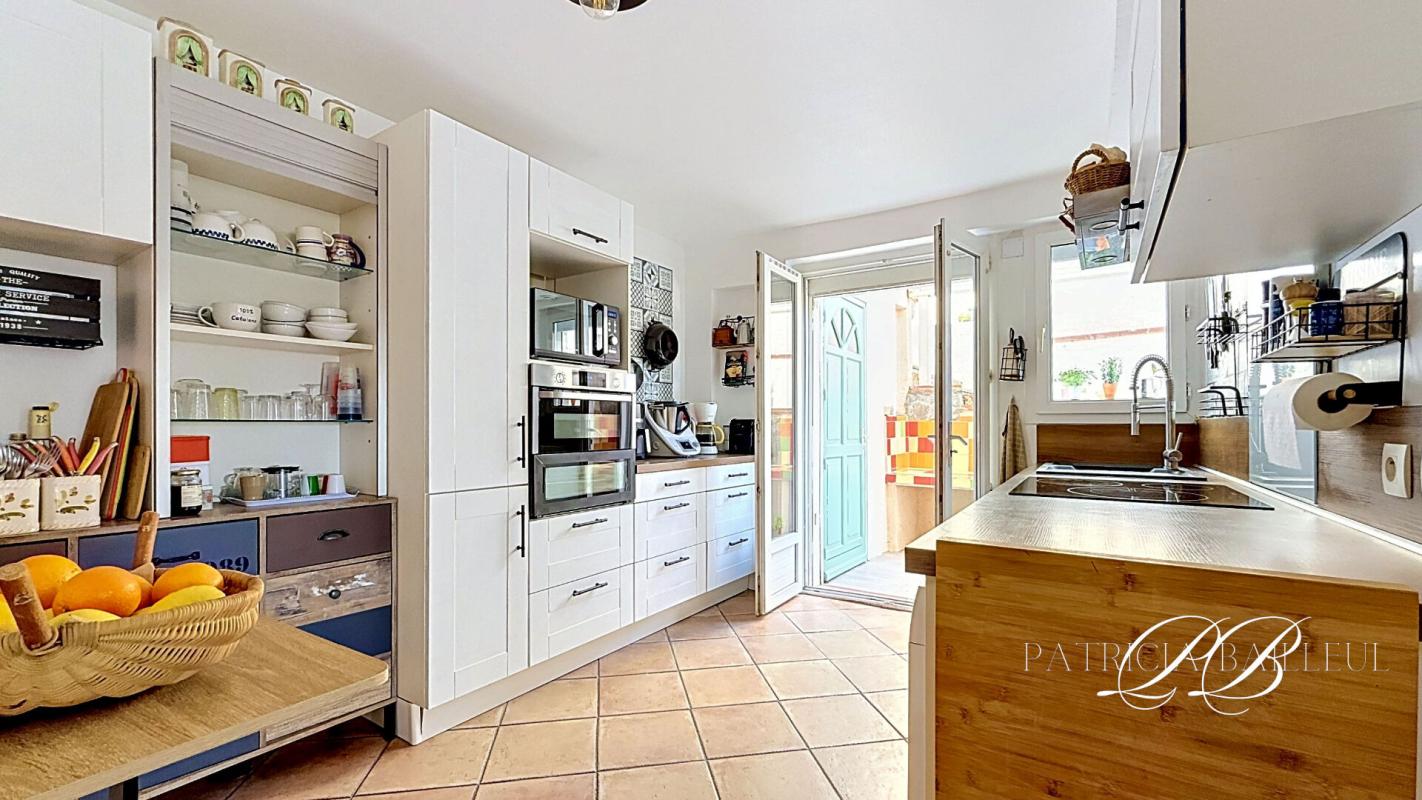 PORT-VENDRES Port Vendres - Villa 3 faces avec vue ,terrasses et garages 9