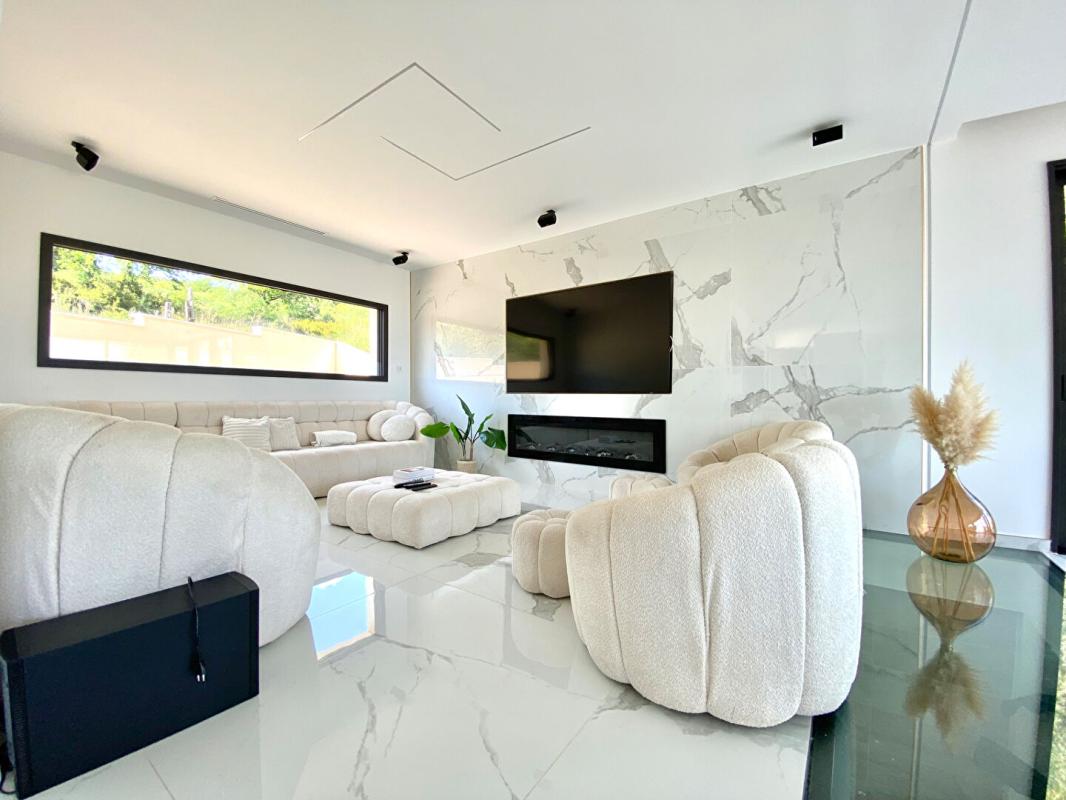 VILLENEUVE-LES-AVIGNON Villa d'exception avec vue panoramique, prestations haut de gamme 5