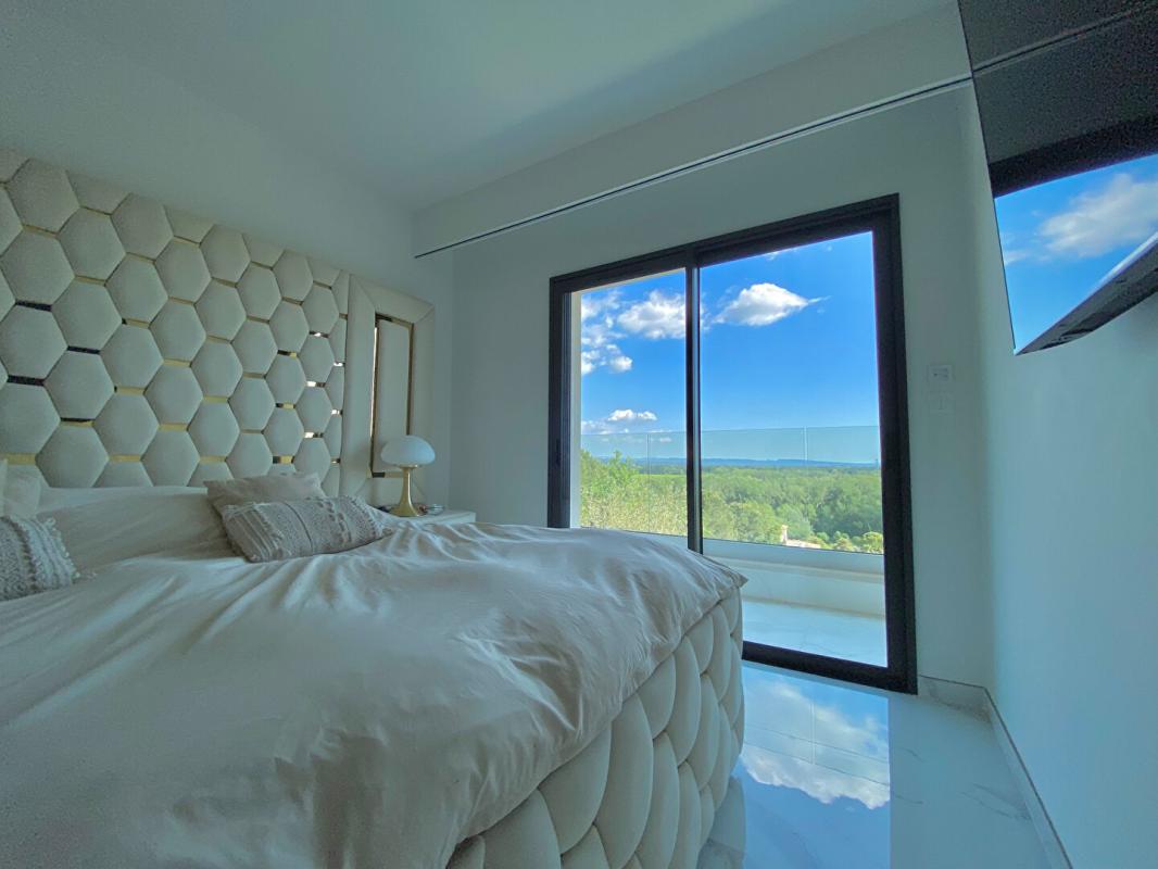 VILLENEUVE-LES-AVIGNON Villa d'exception avec vue panoramique, prestations haut de gamme 8