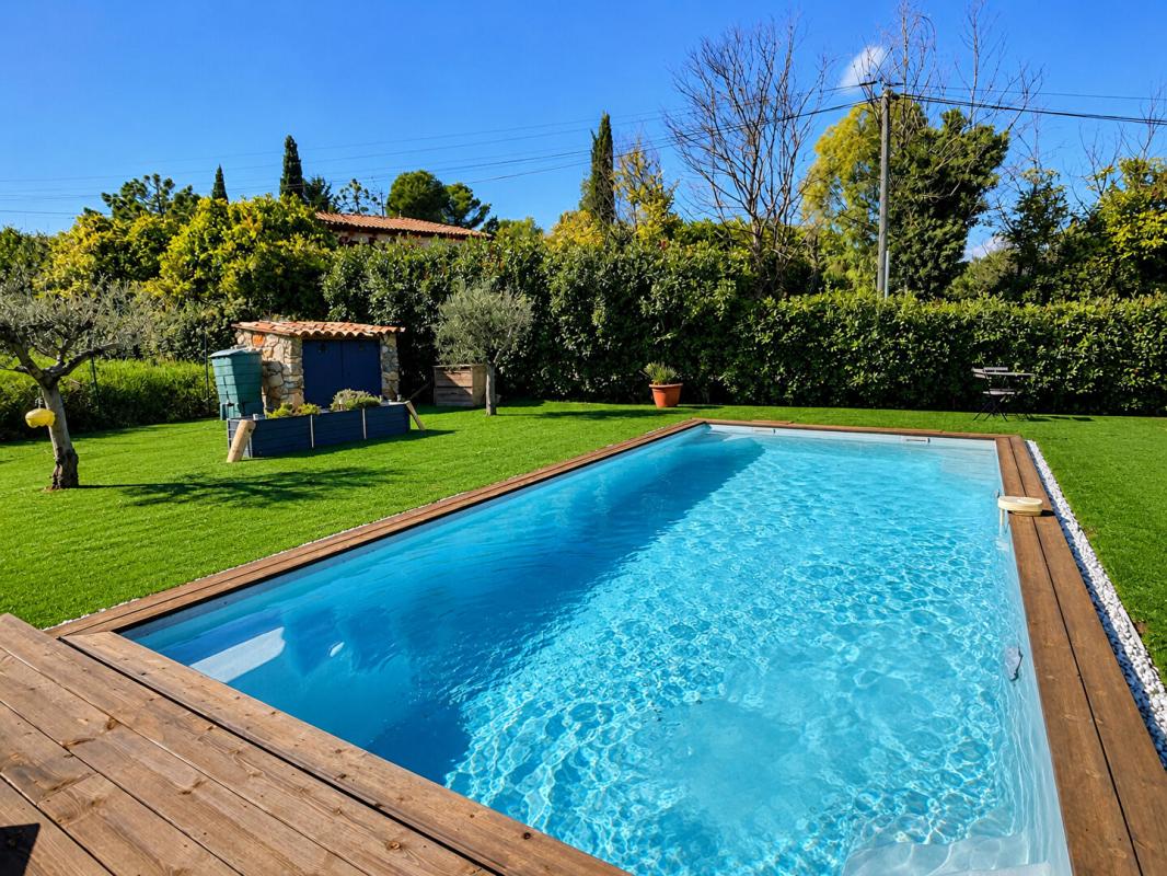 MONTAUROUX villa récente  6 p avec piscine proche A8 5 pièce(s) 140 m2 1